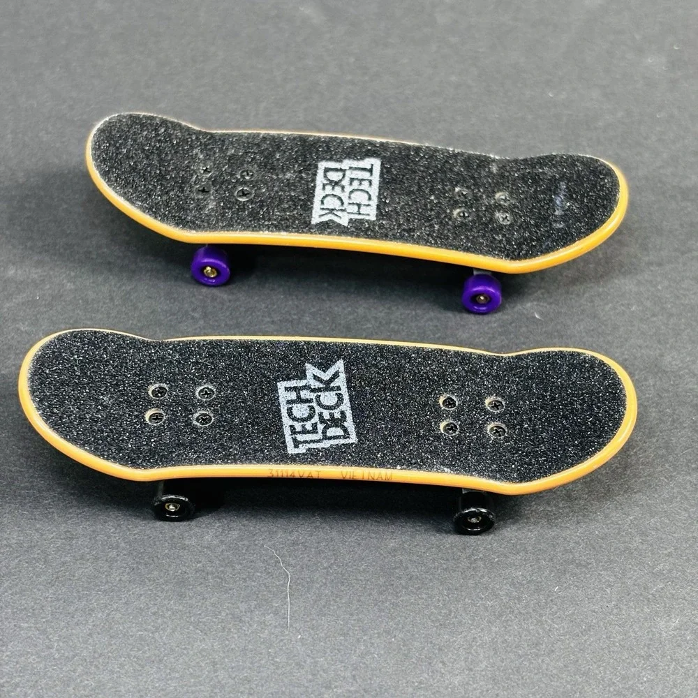Tech Deck 4in mini skateboards lot of 2 Element‎ &Felipe Gustavo